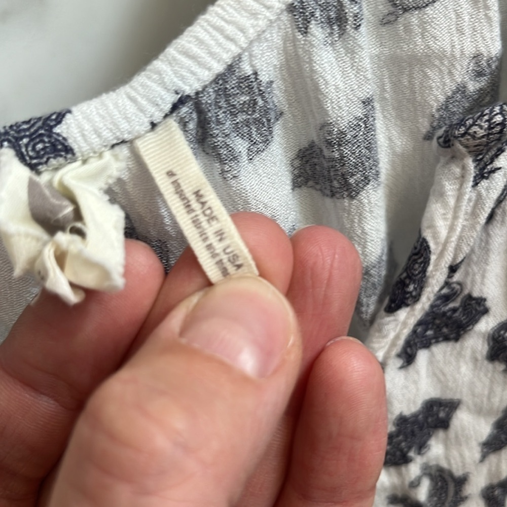 Lilka woman’s blue and white patterned romper - Picture 4 of 7